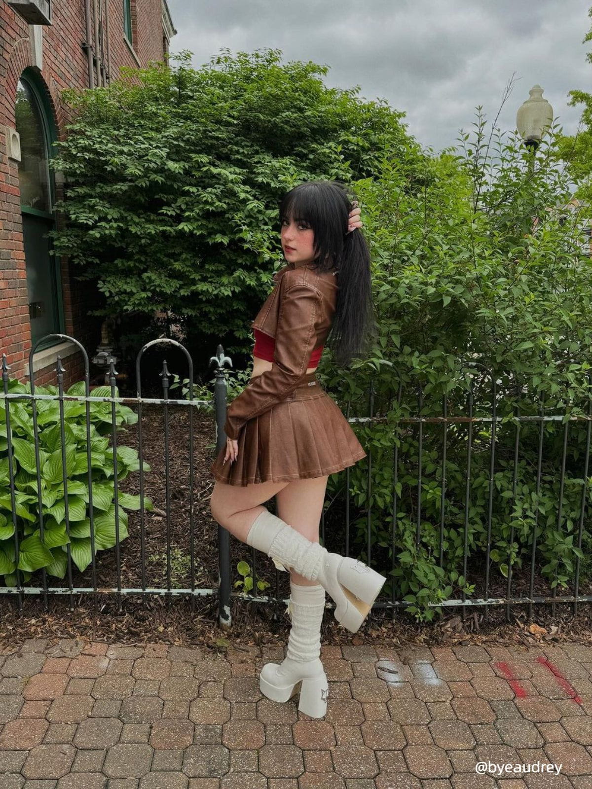 Aelfric Eden Heart Belt Faux Leather Pleated Skirt - Image 5